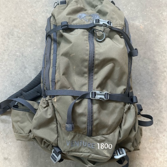 KUIU Venture 1800 Day Backpack Color Ash